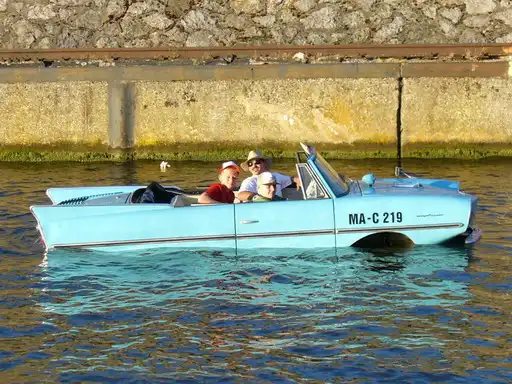 Amphicar 770: The 1960s Car-Boat Hybrid That Made a Splash!